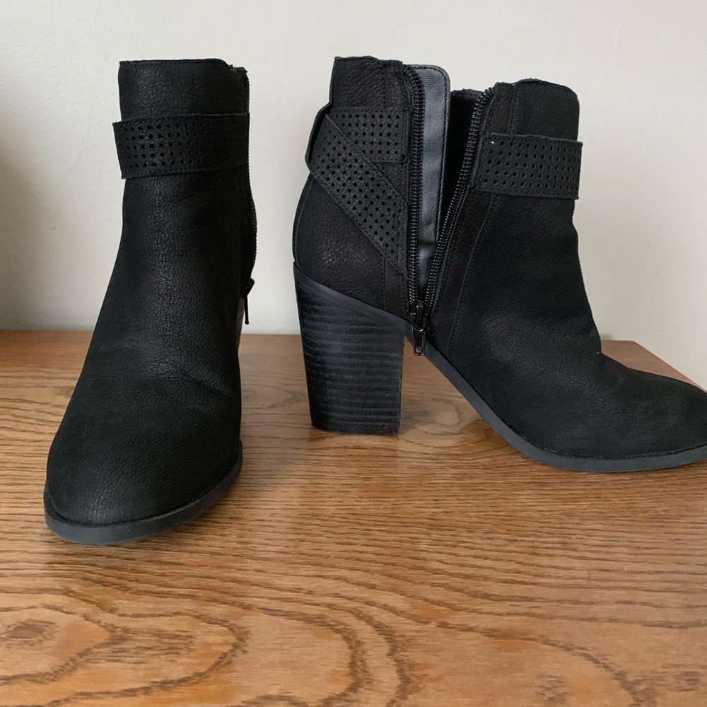 Black ankle bootie